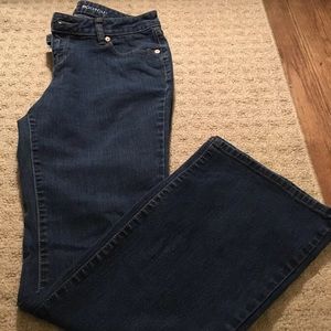 Great used condition misses bootcut jeans.